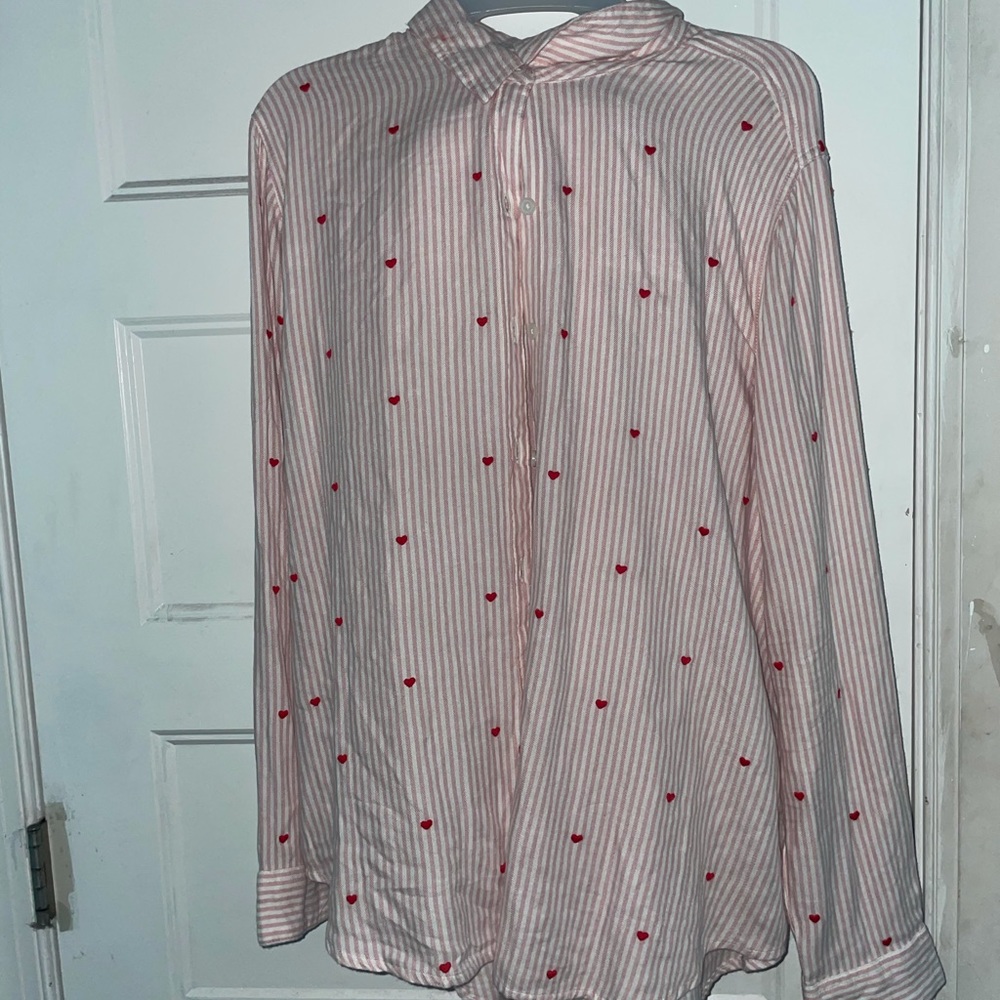 Collared shirt with hearts